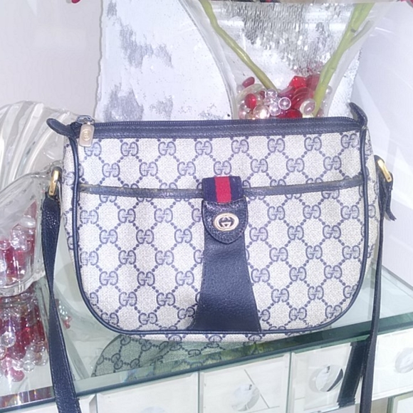 Gucci Handbags - ***SOLD****GUCCI SHERRY LINE SHOULDER BAG